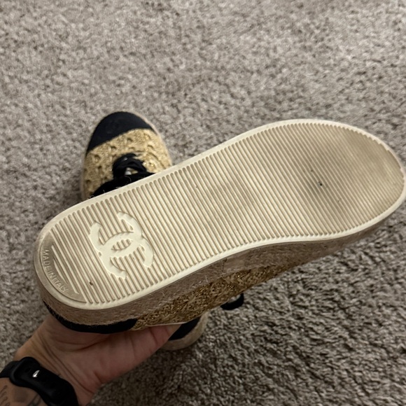 CHANEL Women's Black and Gold Lace Sneakers - Picture 5 of 11